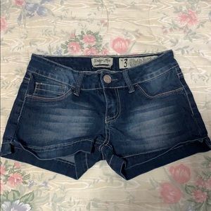 Dark blue short shorts